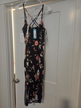 nine britton Black Floral Maxi Dress with Strappy Crisscross Back